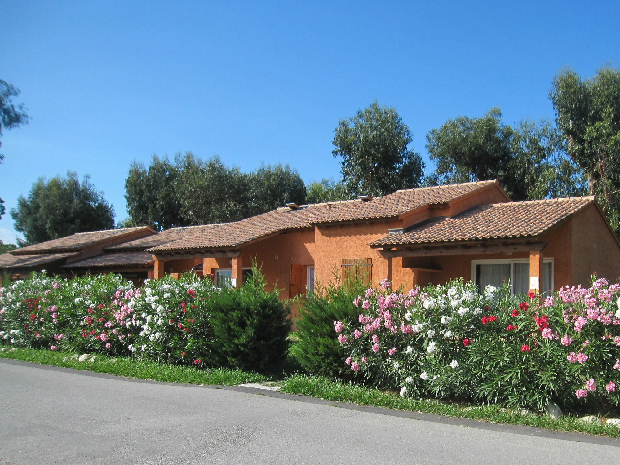 Residence De Tourisme Marina Corsa Ghisonaccia Exterior foto